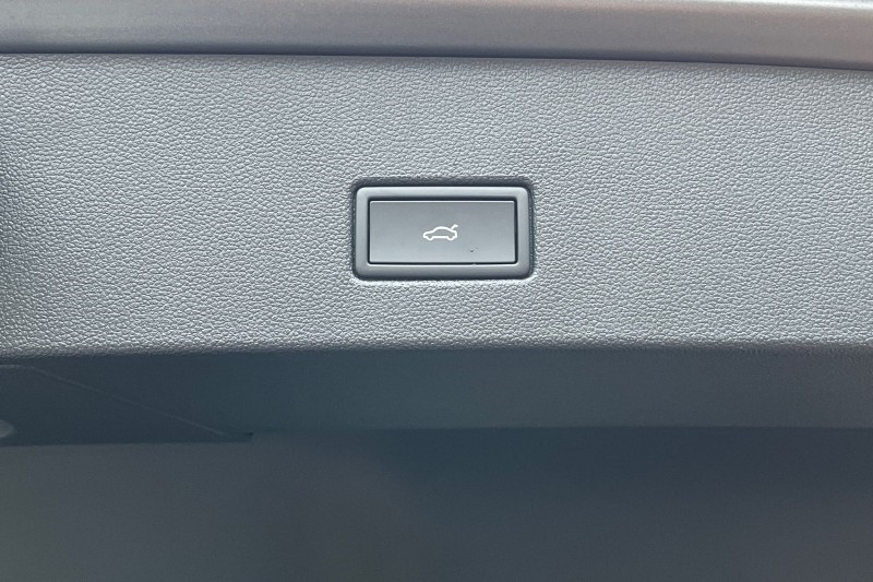  VOLKSWAGEN T-ROC 1.5 TSI Black Edition Plus 5dr DSG 4910450