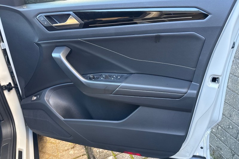  VOLKSWAGEN T-ROC 1.5 TSI Black Edition Plus 5dr DSG 4916419