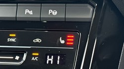 VOLKSWAGEN T-ROC 1.5 TSI Black Edition Plus 5dr DSG 4910784