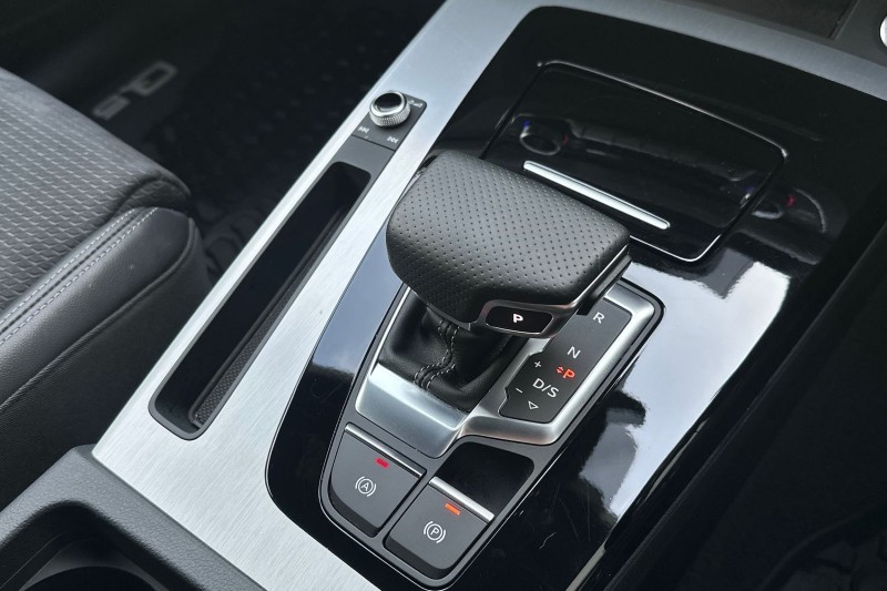 2024 (74) AUDI Q5 40 TDI Quattro S Line 5dr S Tronic 5152601