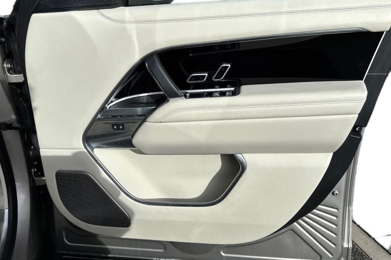 2024 (24) LAND ROVER RANGE ROVER 3.0 P550e Autobiography 4dr Auto 5177183