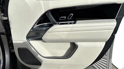 2024 (24) LAND ROVER RANGE ROVER 3.0 P550e Autobiography 4dr Auto 5177183