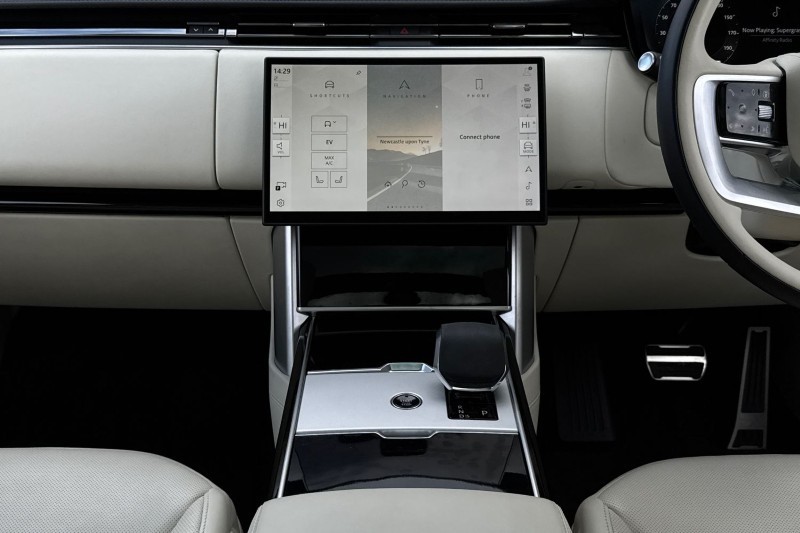 2024 (24) LAND ROVER RANGE ROVER 3.0 P550e Autobiography 4dr Auto 5177175