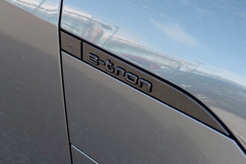 2024 (24) AUDI Q8 250kW 50 Quattro 95kWh Black Edition 5dr Auto 5224037