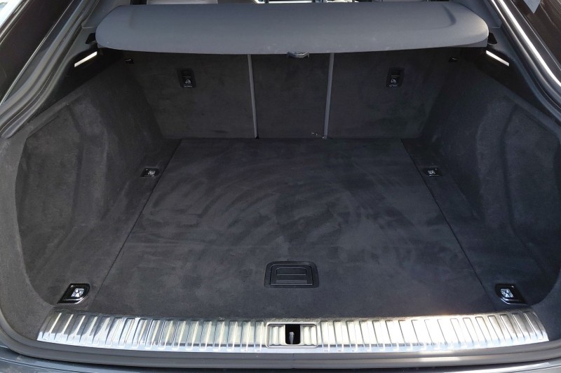 2024 (24) AUDI Q8 250kW 50 Quattro 95kWh Black Edition 5dr Auto 5224027