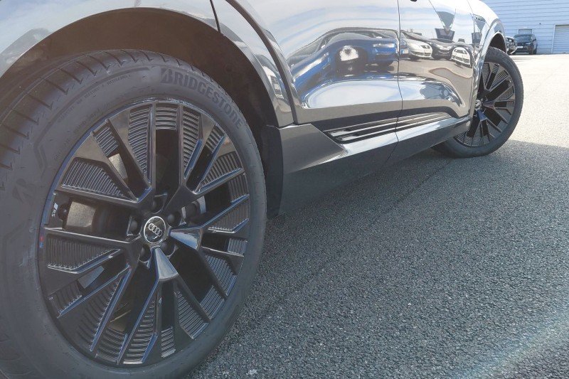 2024 (24) AUDI Q8 250kW 50 Quattro 95kWh Black Edition 5dr Auto 5224061