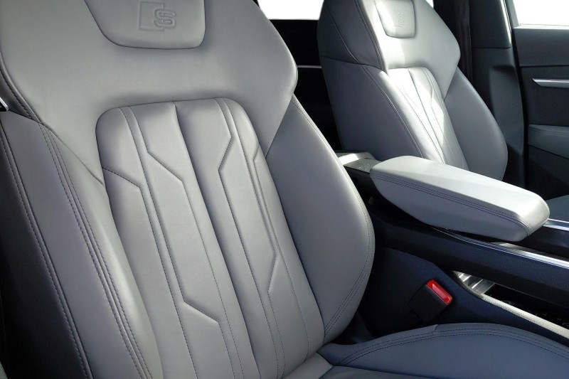 2024 (24) AUDI Q8 250kW 50 Quattro 95kWh Black Edition 5dr Auto 5224042