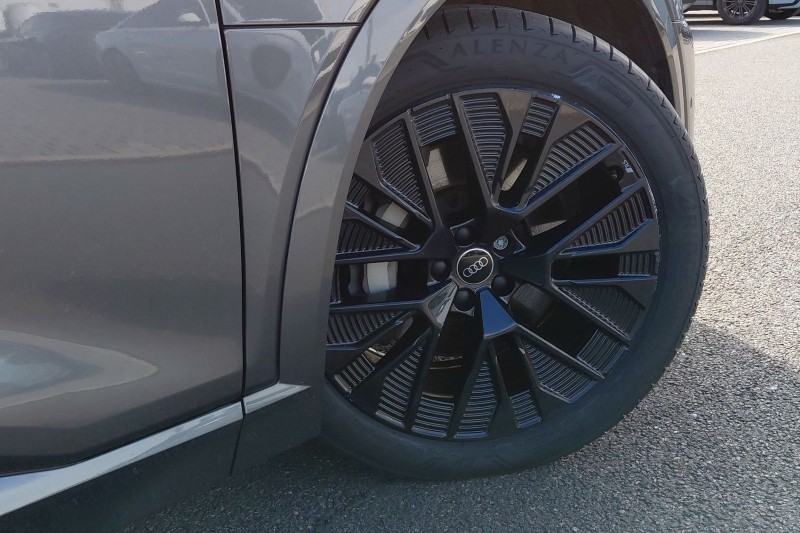 2024 (24) AUDI Q8 250kW 50 Quattro 95kWh Black Edition 5dr Auto 5224062