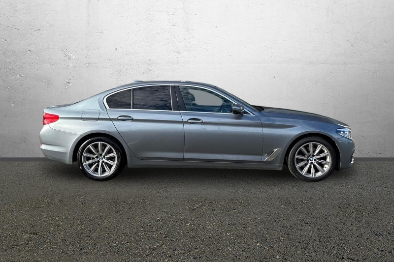 2017 (17) BMW 5 SERIES 520d SE 4dr Auto 5185414