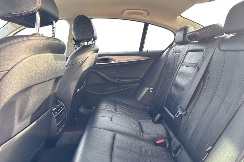 2017 (17) BMW 5 SERIES 520d SE 4dr Auto 5185413