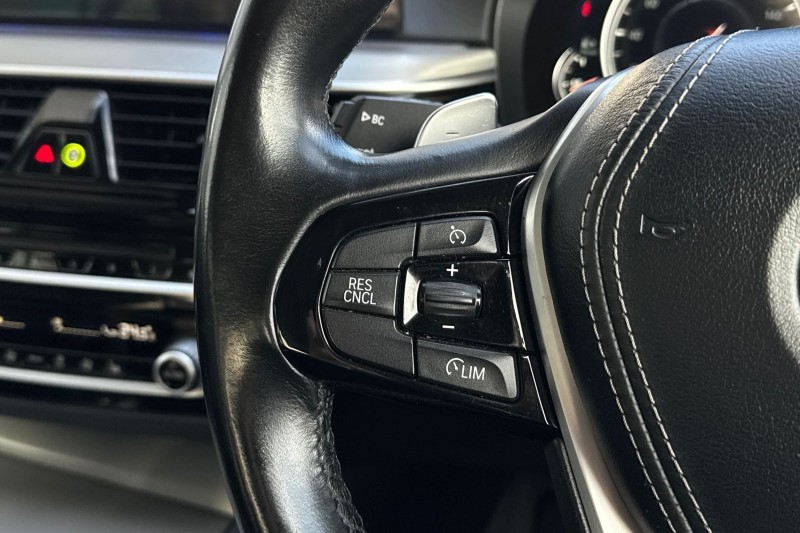 2017 (17) BMW 5 SERIES 520d SE 4dr Auto 5185435