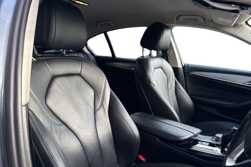 2017 (17) BMW 5 SERIES 520d SE 4dr Auto 5185434