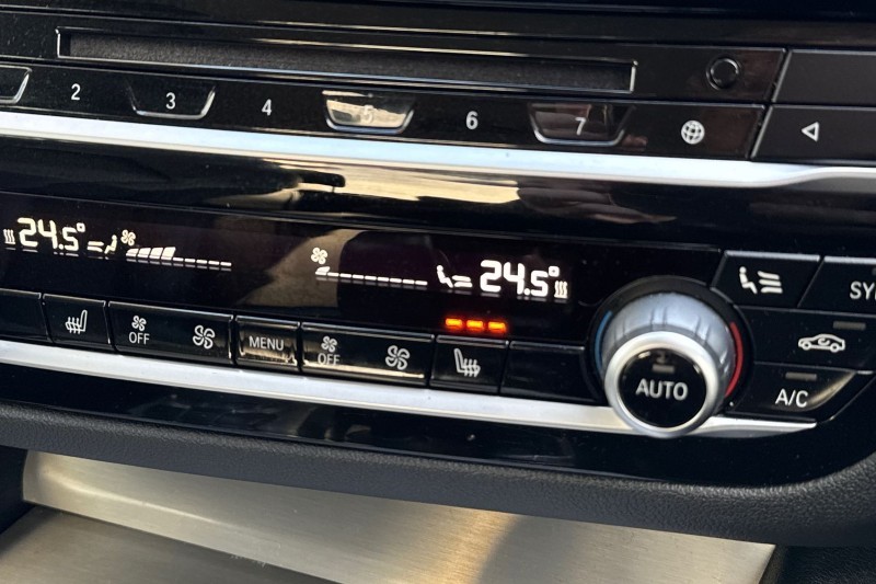 2017 (17) BMW 5 SERIES 520d SE 4dr Auto 5185440