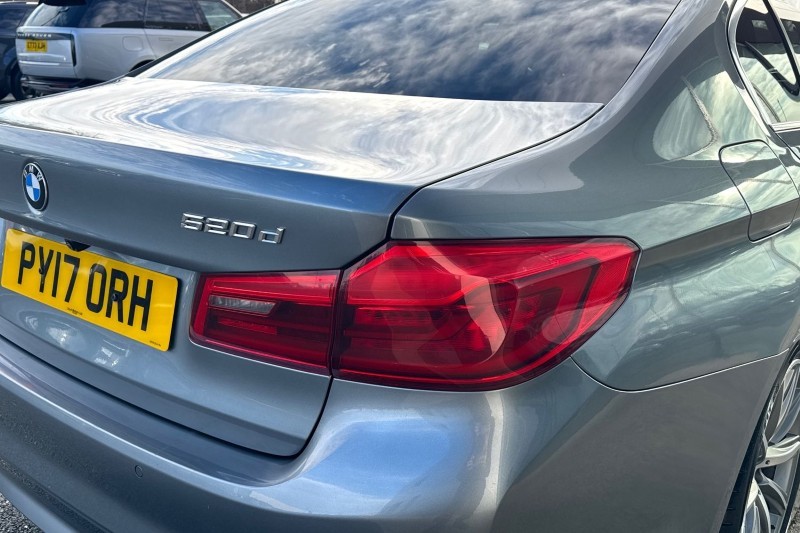 2017 (17) BMW 5 SERIES 520d SE 4dr Auto 5185451