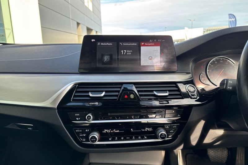 2017 (17) BMW 5 SERIES 520d SE 4dr Auto 5185423