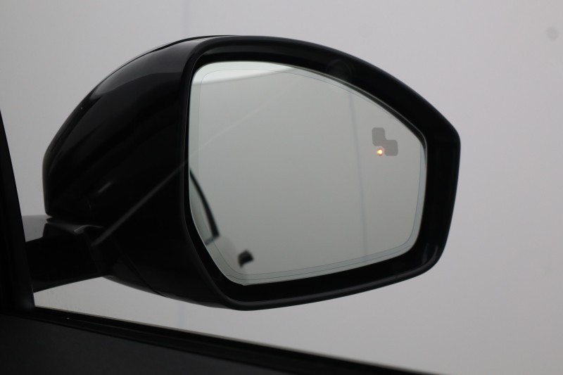 2023 (23) LAND ROVER RANGE ROVER EVOQUE 2.0 P250 R-Dynamic SE 5dr Auto 5168940