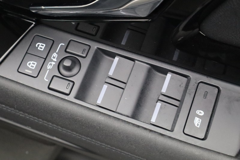 2023 (23) LAND ROVER RANGE ROVER EVOQUE 2.0 P250 R-Dynamic SE 5dr Auto 5168923