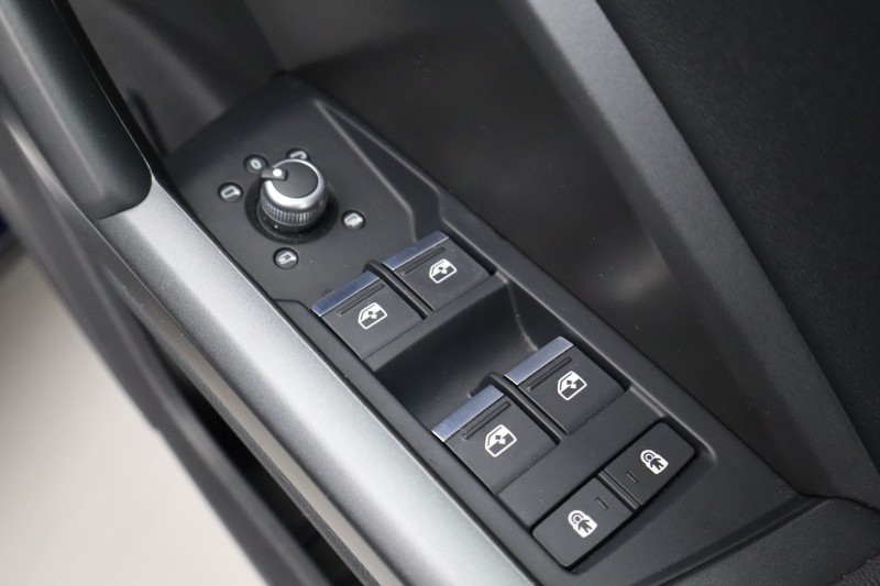 2022 (22) AUDI Q3 40 TFSI Quattro S Line 5dr S Tronic 5173699