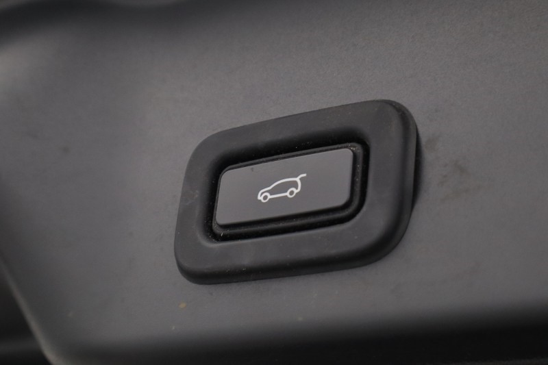 2020 (70) LAND ROVER RANGE ROVER EVOQUE 1.5 P300e R-Dynamic SE 5dr Auto 5467886