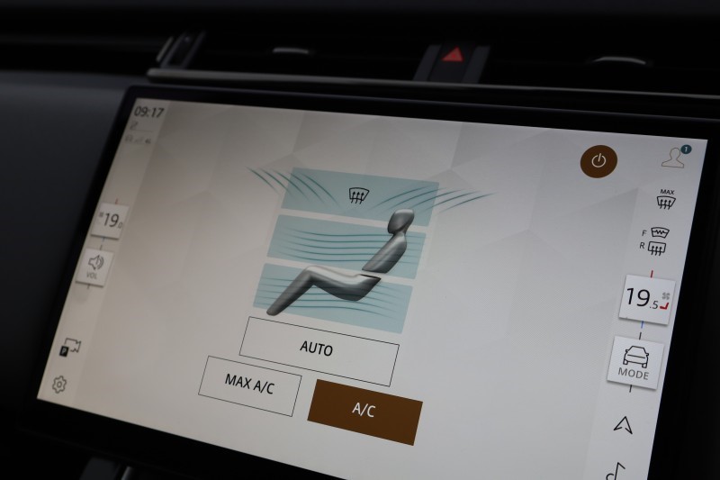 2023 (23) LAND ROVER RANGE ROVER VELAR 2.0 D200 MHEV Dynamic SE 5dr Auto 5156424