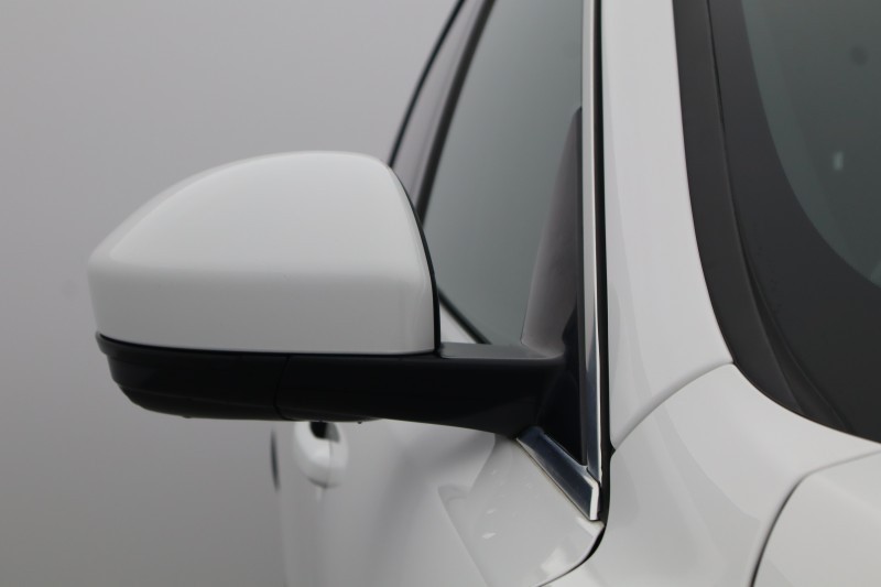 2021 (21) JAGUAR F-PACE 2.0 D165 R-Dynamic S 5dr Auto AWD 5165793