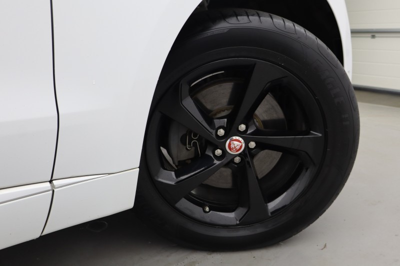 2021 (21) JAGUAR F-PACE 2.0 D165 R-Dynamic S 5dr Auto AWD 5165833