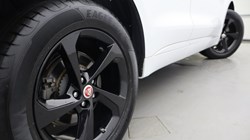2021 (21) JAGUAR F-PACE 2.0 D165 R-Dynamic S 5dr Auto AWD 5165832
