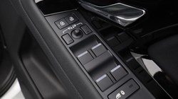 2023 (72) LAND ROVER RANGE ROVER EVOQUE 2.0 P200 R-Dynamic S 5dr Auto 5177704