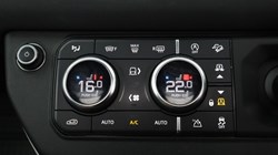 2023 (73) LAND ROVER DEFENDER 3.0 D250 X-Dynamic SE 110 5dr Auto 5737697