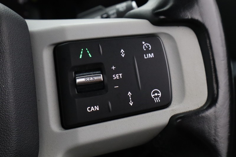 2023 (73) LAND ROVER DEFENDER 3.0 D250 X-Dynamic SE 110 5dr Auto 5737684