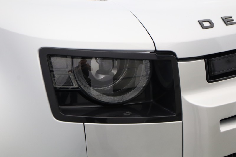 2023 (73) LAND ROVER DEFENDER 3.0 D250 X-Dynamic SE 110 5dr Auto 5737658