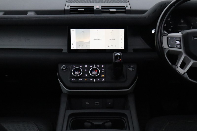 2023 (73) LAND ROVER DEFENDER 3.0 D250 X-Dynamic SE 110 5dr Auto 5737672