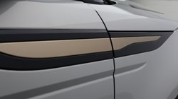 2021 (21) LAND ROVER RANGE ROVER EVOQUE 2.0 D165 R-Dynamic 5dr Auto 5171674