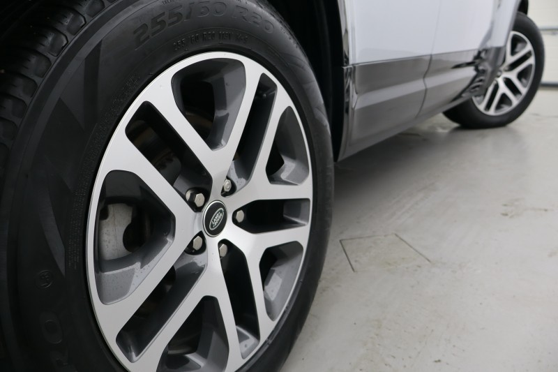 2023 (73) LAND ROVER DEFENDER 3.0 D300 X-Dynamic SE 110 5dr Auto [7 Seat] 5148095