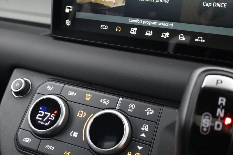 2023 (73) LAND ROVER DEFENDER 3.0 D300 X-Dynamic SE 110 5dr Auto [7 Seat] 5148088