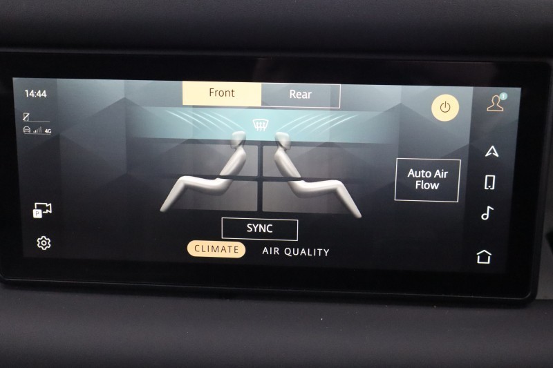 2023 (73) LAND ROVER DEFENDER 3.0 D300 X-Dynamic SE 110 5dr Auto [7 Seat] 5148084