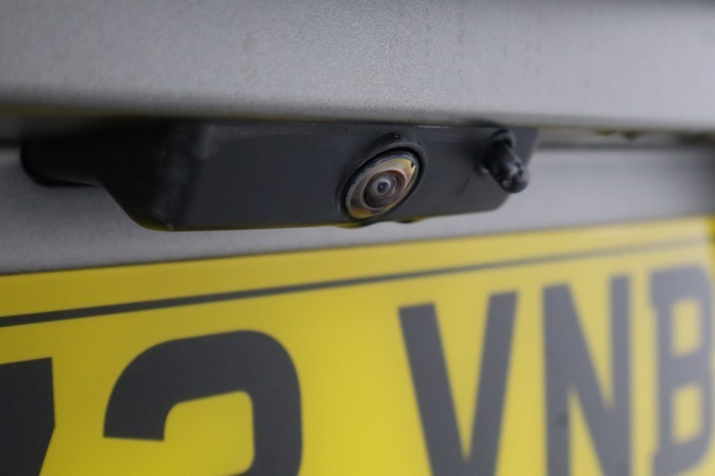 2023 (73) LAND ROVER DEFENDER 3.0 D300 X-Dynamic SE 110 5dr Auto [7 Seat] 5148056