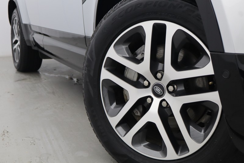 2023 (73) LAND ROVER DEFENDER 3.0 D300 X-Dynamic SE 110 5dr Auto [7 Seat] 5148094