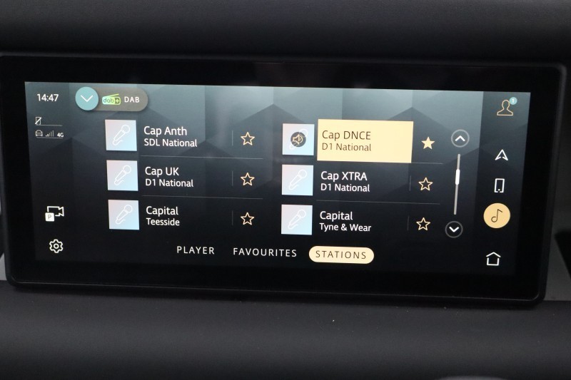 2023 (73) LAND ROVER DEFENDER 3.0 D300 X-Dynamic SE 110 5dr Auto [7 Seat] 5148089