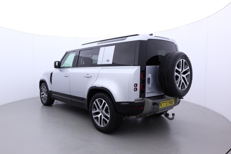 2023 (73) LAND ROVER DEFENDER 3.0 D300 X-Dynamic SE 110 5dr Auto [7 Seat]