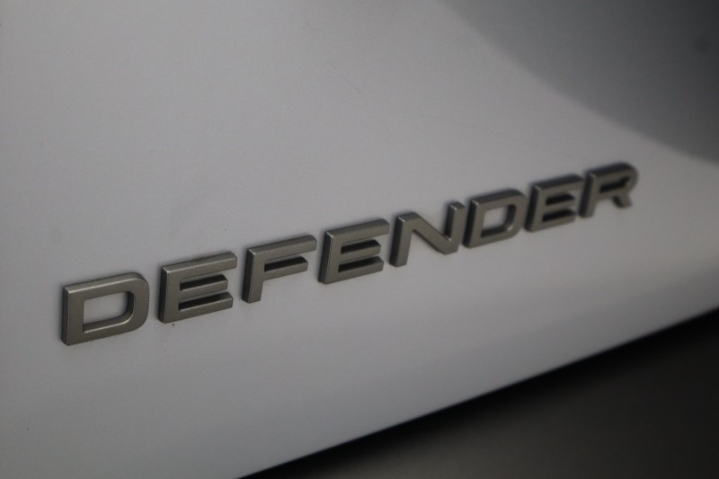 2023 (73) LAND ROVER DEFENDER 3.0 D300 X-Dynamic SE 110 5dr Auto [7 Seat] 5148052