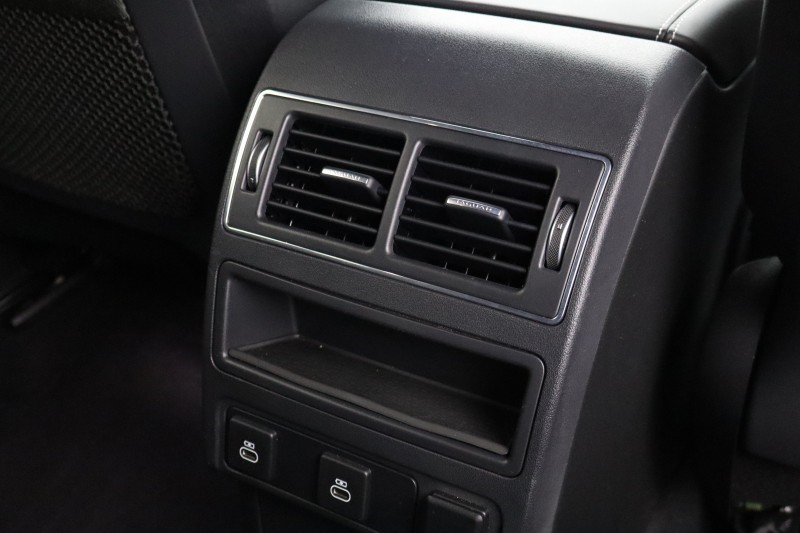 2021 (21) JAGUAR F-PACE 2.0 D200 R-Dynamic HSE 5dr Auto AWD 5230688