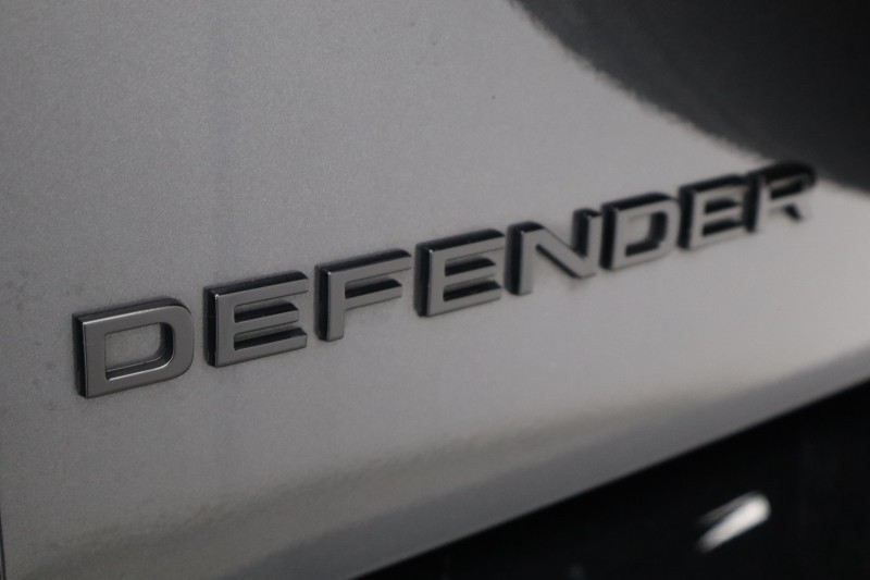 2023 (23) LAND ROVER DEFENDER 3.0 D250 X-Dynamic HSE 110 5dr Auto 5183684