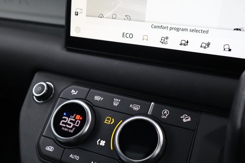 2023 (23) LAND ROVER DEFENDER 3.0 D250 X-Dynamic HSE 110 5dr Auto 5183715