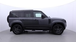 2023 (23) LAND ROVER DEFENDER 3.0 D250 X-Dynamic HSE 110 5dr Auto 5183673