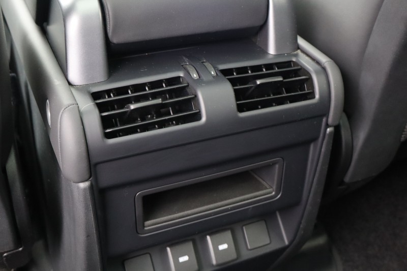 2023 (23) LAND ROVER DEFENDER 3.0 D250 X-Dynamic HSE 110 5dr Auto 5183697