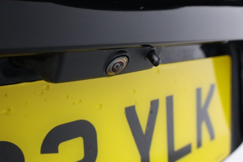 2023 (23) LAND ROVER DEFENDER 3.0 D250 X-Dynamic HSE 110 5dr Auto 5183686