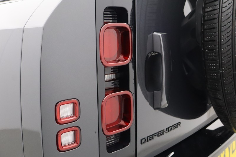 2023 (23) LAND ROVER DEFENDER 3.0 D250 X-Dynamic HSE 110 5dr Auto 5183685