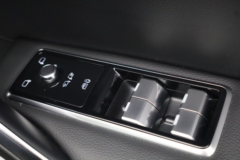 2024 (24) JAGUAR F-PACE 2.0 D200 R-Dynamic SE Black 5dr Auto AWD 5199356