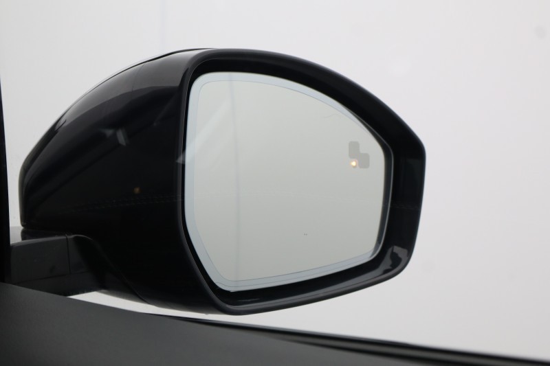 2024 (24) JAGUAR F-PACE 2.0 D200 R-Dynamic SE Black 5dr Auto AWD 5199368